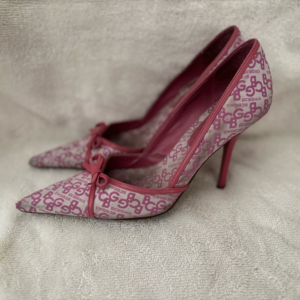 🩷Vintage🩷 Women’s BCBGirls logo pointy stilettos heels